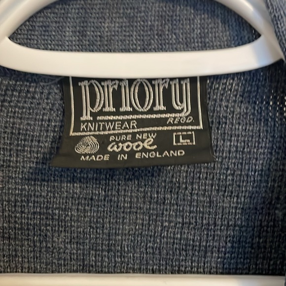 100% Wool Retro Cardigan - Picture 2 of 6